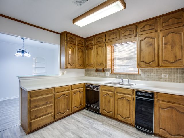 4774 N Bonnie Brae Street, Denton, TX 76207