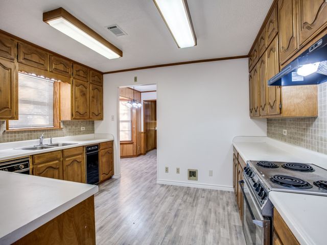 4774 N Bonnie Brae Street, Denton, TX 76207