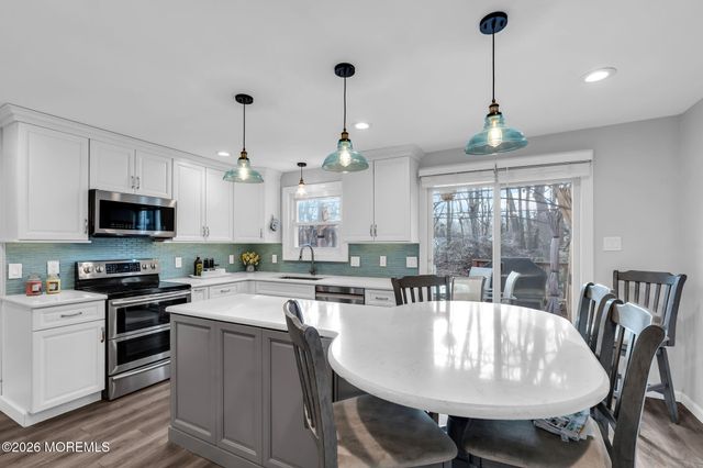 13 Dunbarton Road, Jackson, NJ 08527