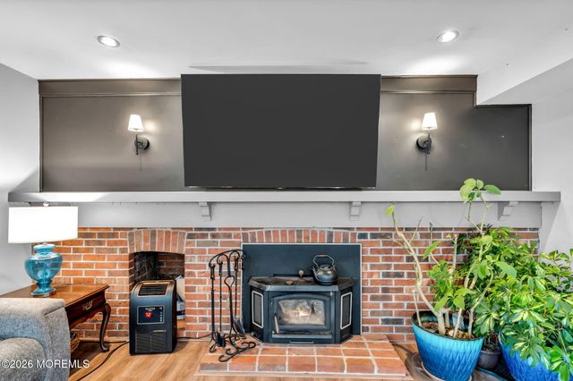 13 Dunbarton Road, Jackson, NJ 08527