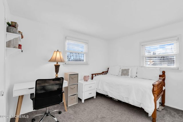 13 Dunbarton Road, Jackson, NJ 08527