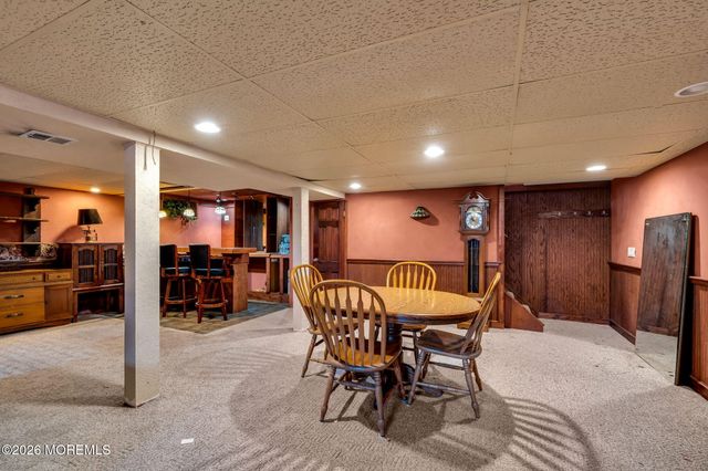 13 Dunbarton Road, Jackson, NJ 08527