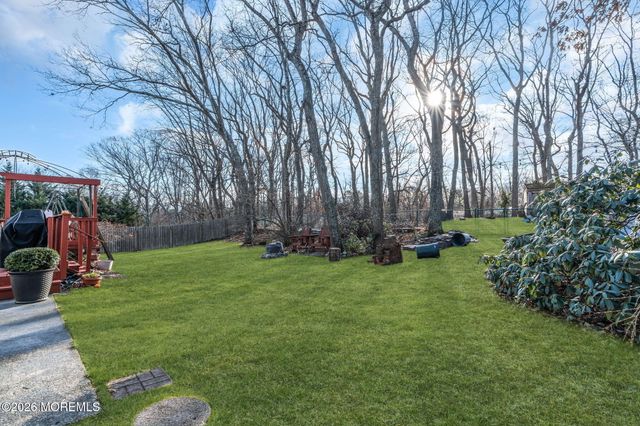 13 Dunbarton Road, Jackson, NJ 08527