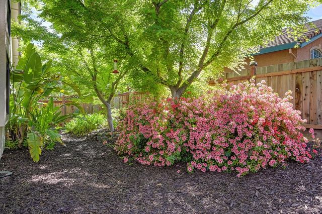 104 Whelan Ct, Folsom, CA 95630