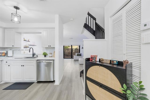 4155 Coral Springs Dr 4155, Coral Springs, FL 33065