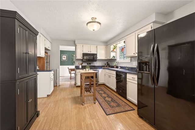 139 Heather Dale Cir Circle, Henrietta, NY 14467