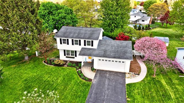 139 Heather Dale Cir Circle, Henrietta, NY 14467