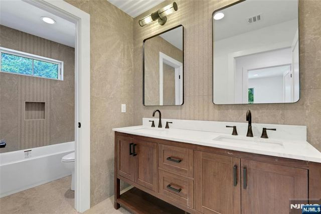 103 Hallberg Avenue, Bergenfield, NJ 07621