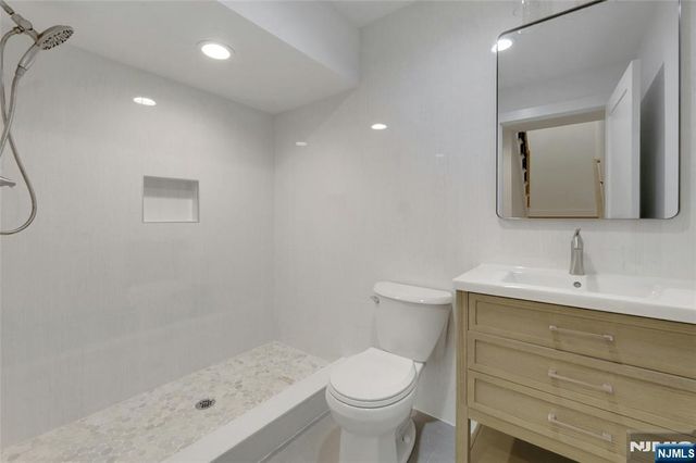 103 Hallberg Avenue, Bergenfield, NJ 07621