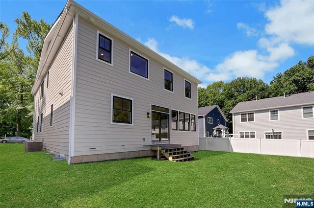 103 Hallberg Avenue, Bergenfield, NJ 07621