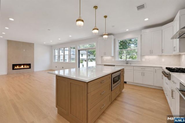 103 Hallberg Avenue, Bergenfield, NJ 07621