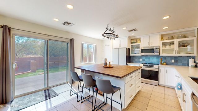 17212 S Mesa Shadows Drive, Vail, AZ 85641