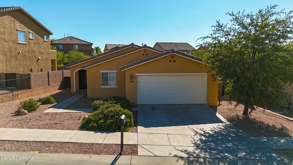 17212 S Mesa Shadows Drive, Vail, AZ 85641