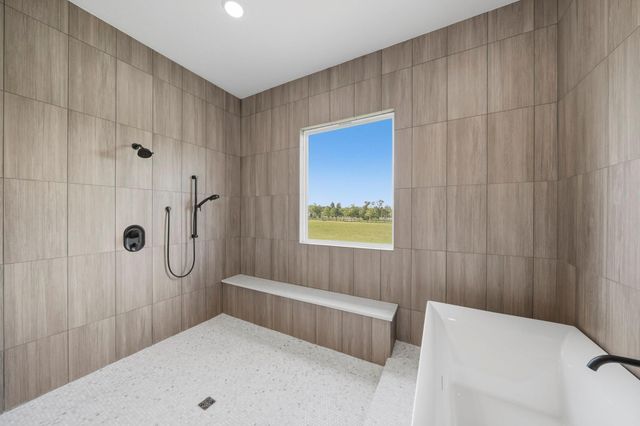 105 Bentwood Meadow Lane, Montgomery, TX 77356