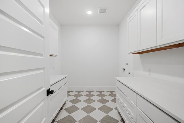105 Bentwood Meadow Lane, Montgomery, TX 77356