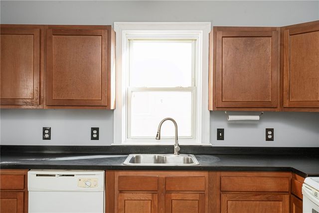 172 Camden Avenue, Providence, RI 02908