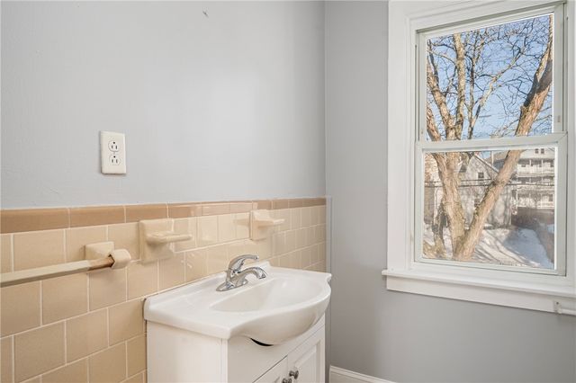 172 Camden Avenue, Providence, RI 02908