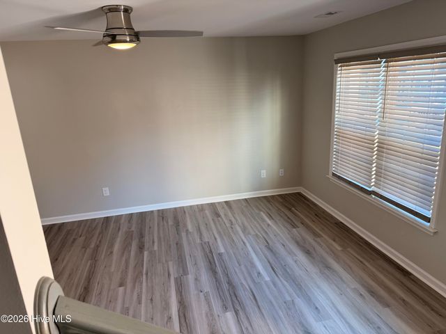 1240 Cross Creek Circle 5, Greenville, NC 27834