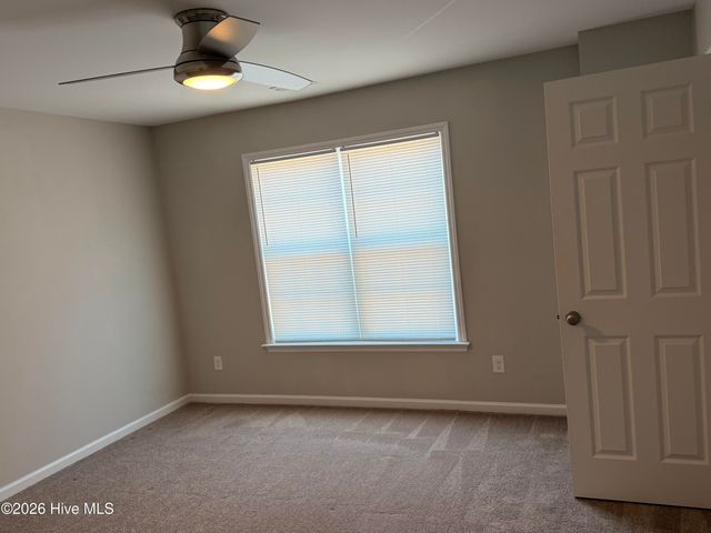 1240 Cross Creek Circle 5, Greenville, NC 27834