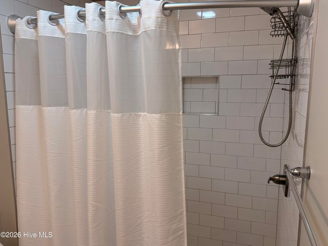 1240 Cross Creek Circle 5, Greenville, NC 27834