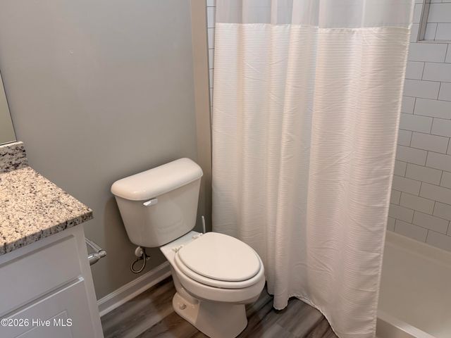 1240 Cross Creek Circle 5, Greenville, NC 27834