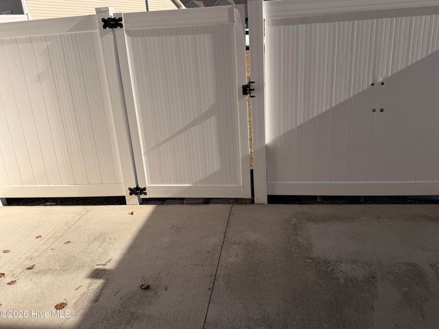 1240 Cross Creek Circle 5, Greenville, NC 27834