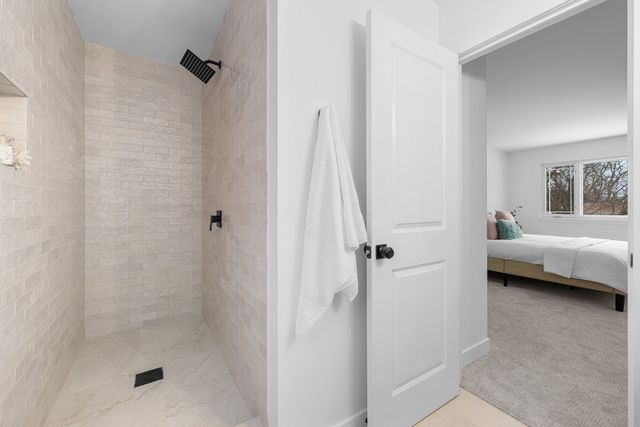 1021 Foxworth Boulevard, Lombard, IL 60148