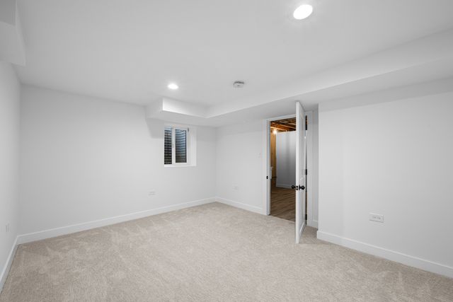 1021 Foxworth Boulevard, Lombard, IL 60148