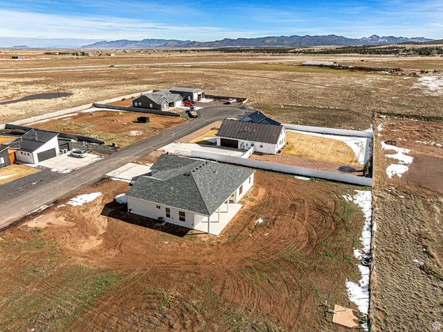 762 E 300 S, Enterprise, UT 84725