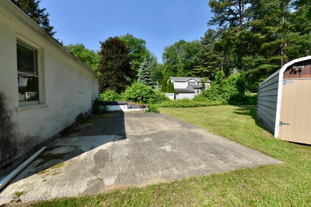 102 Willow Street, Guilderland, NY 12084