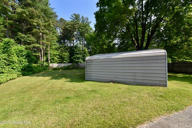 102 Willow Street, Guilderland, NY 12084
