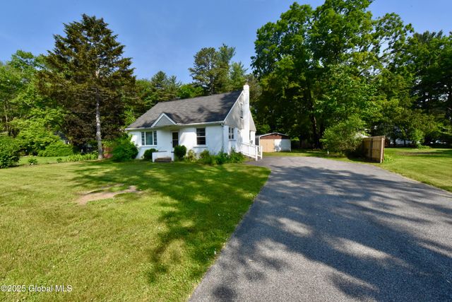 102 Willow Street, Guilderland, NY 12084