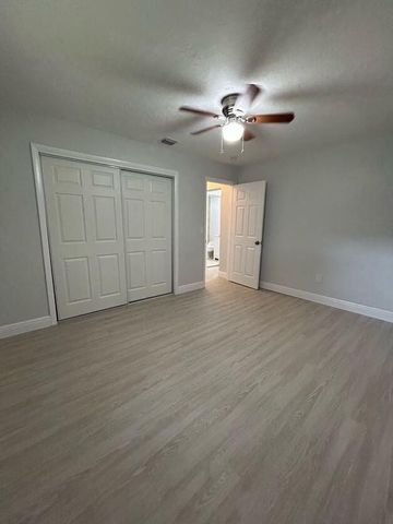 3920 7th Avenue N, Lake Worth Beach, FL 33461