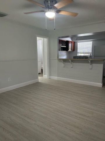 3920 7th Avenue N, Lake Worth Beach, FL 33461