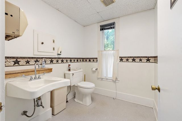 68 Brattleboro Road, Hinsdale, NH 03451