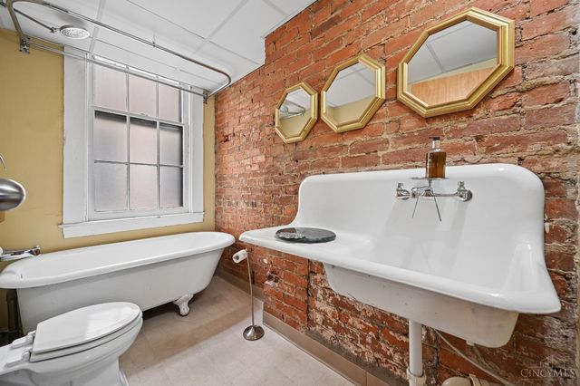 1420 Main Street, Cincinnati, OH 45202