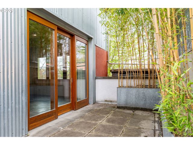 321 MILL St 1, Eugene, OR 97401