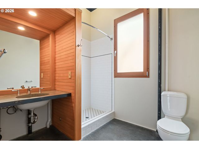 321 MILL St 1, Eugene, OR 97401