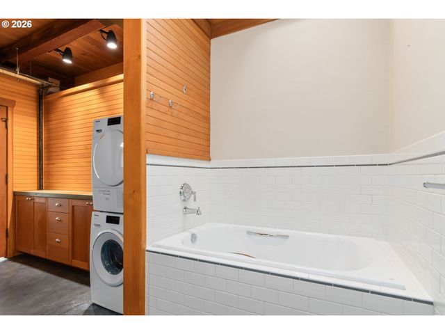 321 MILL St 1, Eugene, OR 97401