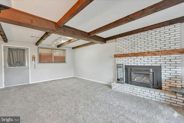 1145 HIGHLAND DR, Mechanicsburg, PA 17055