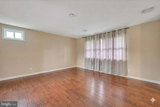 1145 HIGHLAND DR, Mechanicsburg, PA 17055