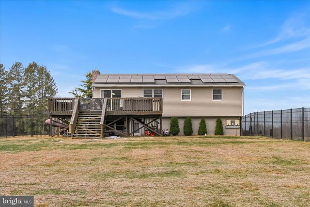 1145 HIGHLAND DR, Mechanicsburg, PA 17055