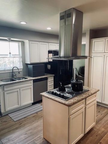 10227 Sagemark Drive, Houston, TX 77089