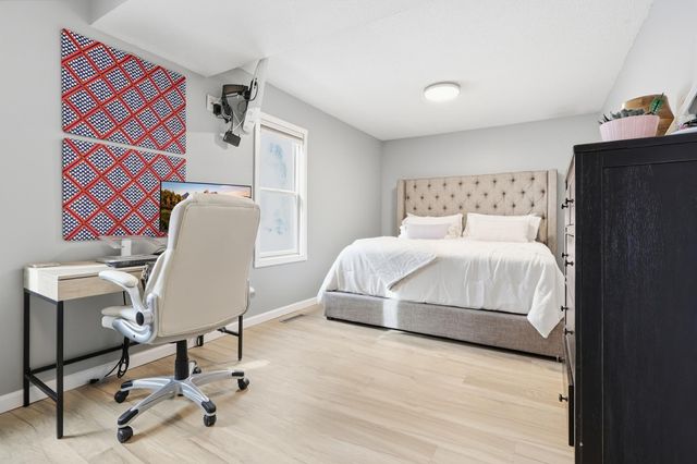 16919 Cottage Grove Avenue, Wayzata, MN 55391