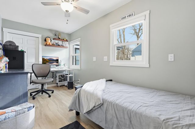 16919 Cottage Grove Avenue, Wayzata, MN 55391