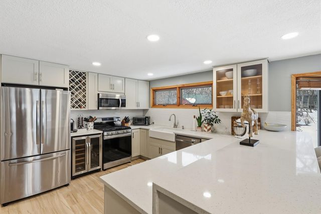 16919 Cottage Grove Avenue, Wayzata, MN 55391