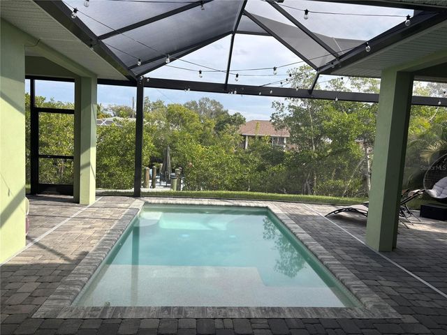 805 30TH COURT E, Bradenton, FL 34208