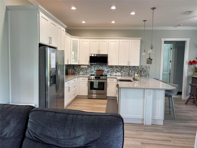 805 30TH COURT E, Bradenton, FL 34208