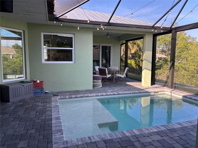 805 30TH COURT E, Bradenton, FL 34208