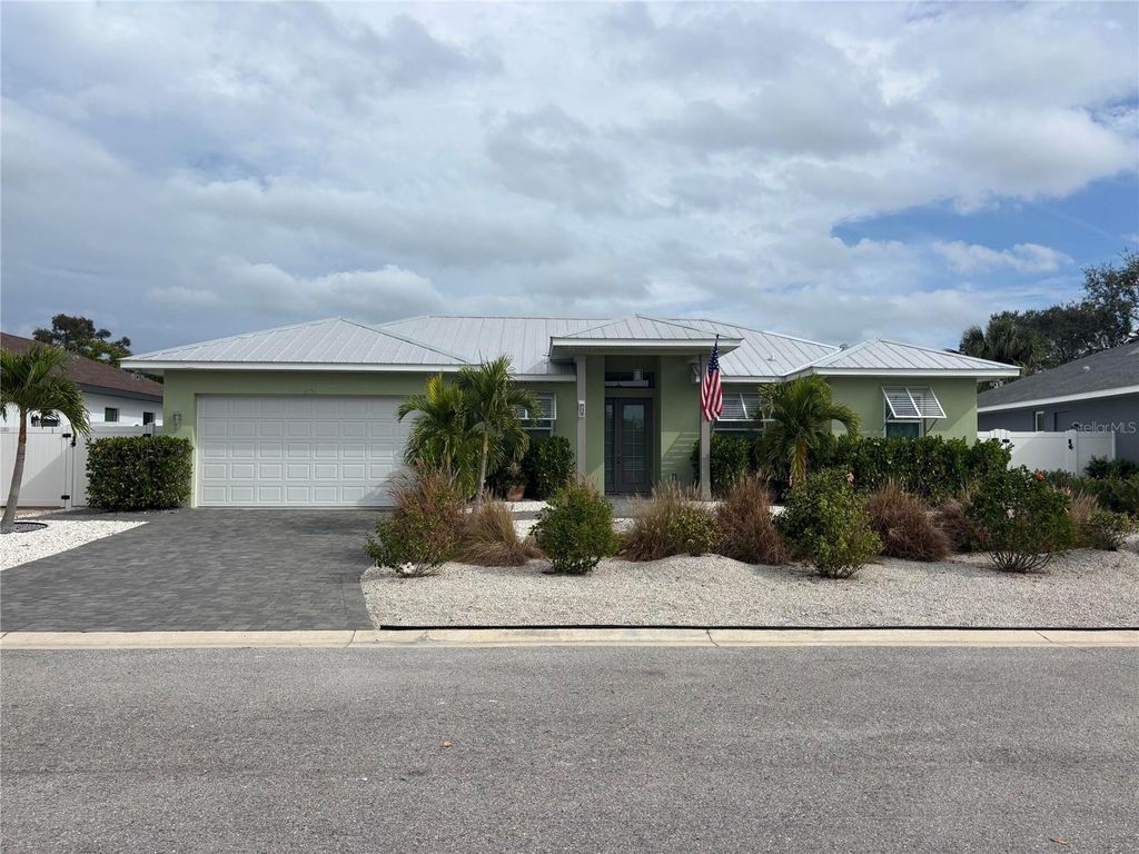 805 30TH COURT E, Bradenton, FL 34208
